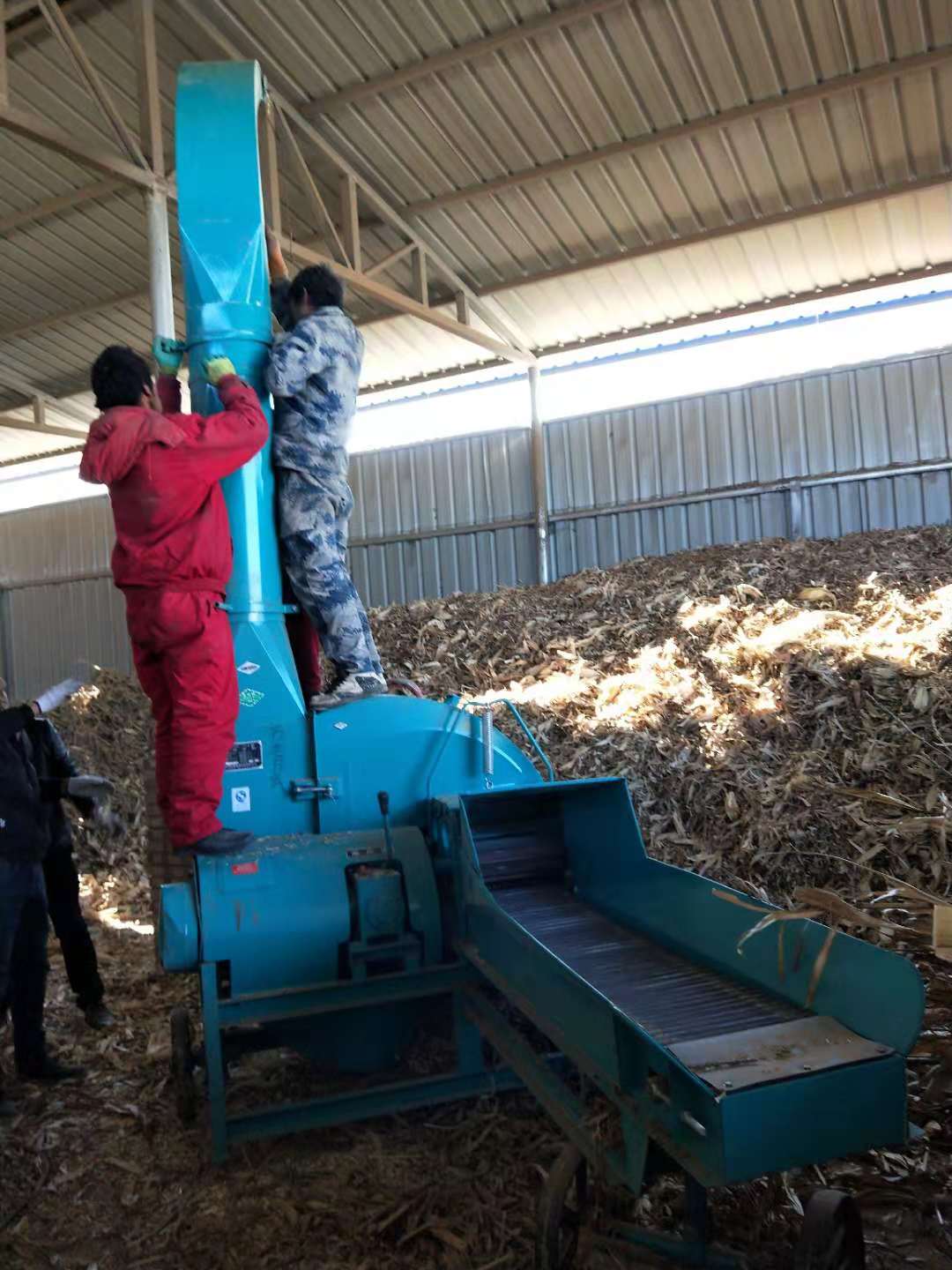广西柳州10吨新型铡草揉搓机多少钱一台？